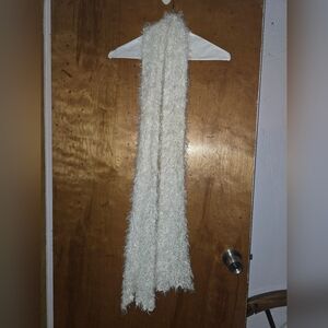 Elegant White Textured Scarf